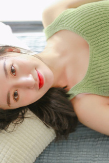 绑架美女挠脚心视频